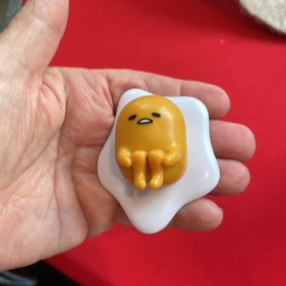 BUNDLE SANRIO GUDETAMA ‘LAZY EGG’ BUNDLE - Picture 2 of 5